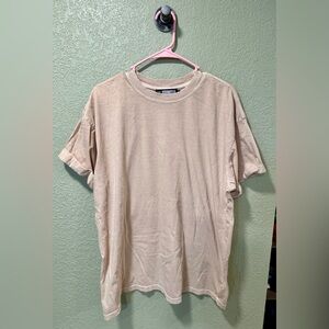 Girl Dangerous Cream T-shirt